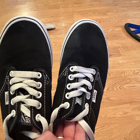 Vans - Picture 2 of 3